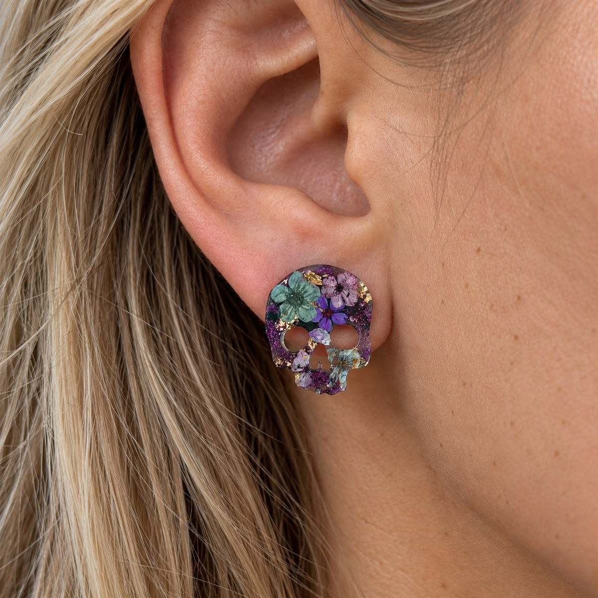 Mini Nightshade bloom Skull stud earrings