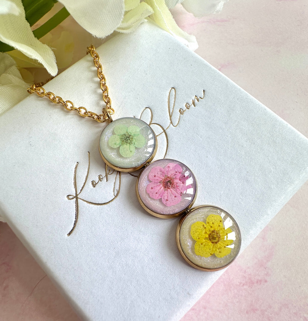 Gold Triple blossom drop necklace.